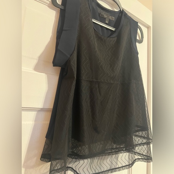 #9 BCBG MAXAZRIA • DETAILED BLOUSE - Picture 3 of 5